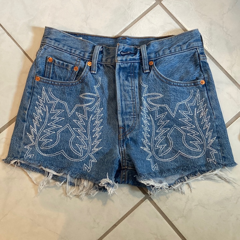 Levi’s Del Norte 501 embroidered high rise jean shorts